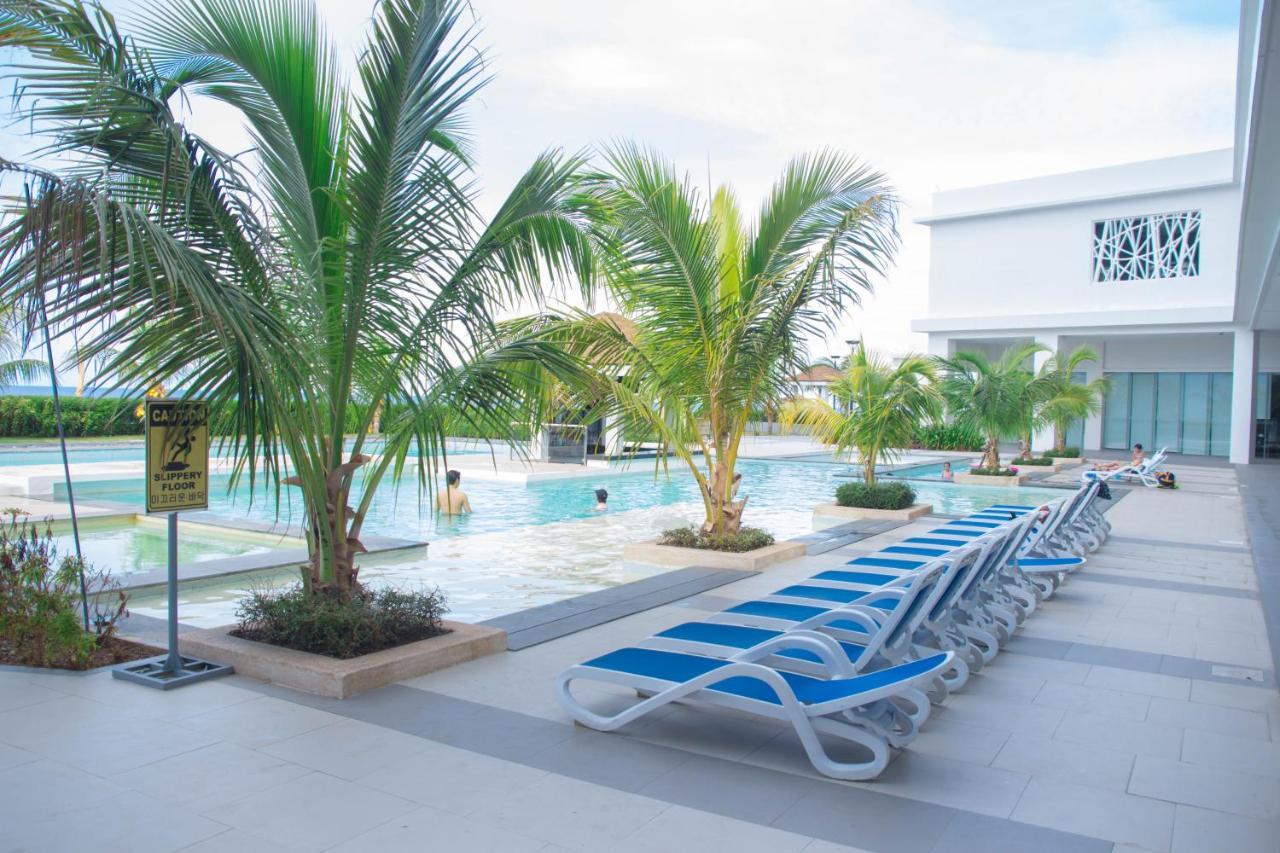 Vila 1Br Oceanfront At Arterra, Fast Wifi, Nflix, Kitchen Lapu-Lapu City Exteriér fotografie